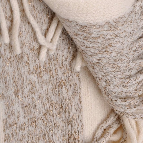 ZLYC Women's Shawl Golden Trim Knit Blanket Wrap Fringe Poncho - Picture 6 of 6